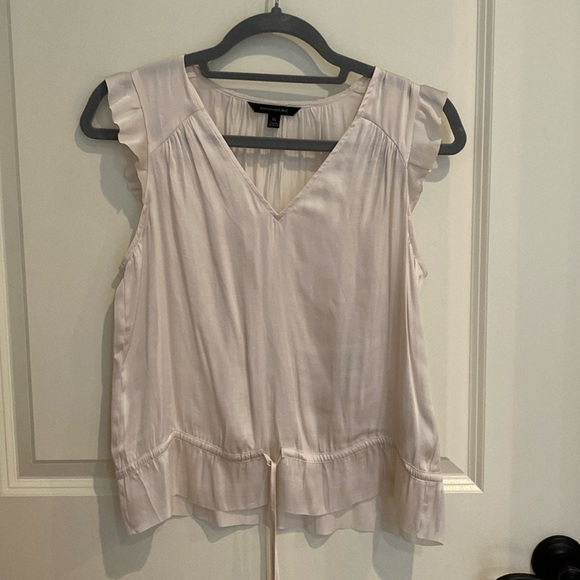 Banana Republic Tops - NWOT Banana Republic “silky” top. Size XS